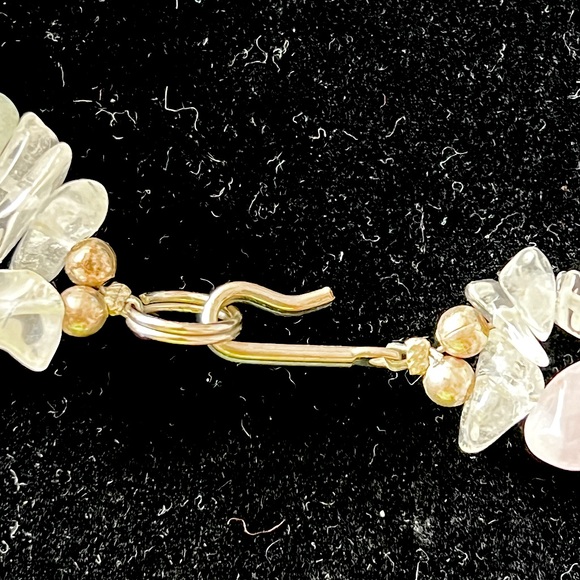 ๐ธ New AB Iridescent Carved Mother of Pearl Shell Flower Gemstone Bead Necklace - Picture 5 of 6